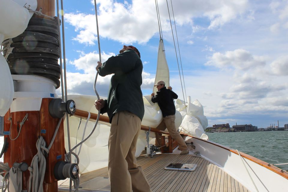 Boston: Harbor Champagne Sunset Sail From Rowes Wharf - What to Bring