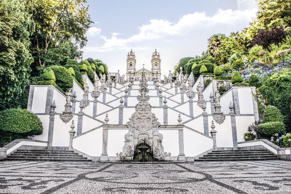 Braga & Guimarães: Premium Day Tour - Exclusions