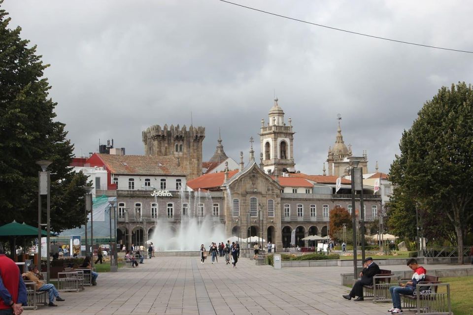 BRAGA: HD TOUR OF EXTENDED LONG MERCEDES V BRAGA - Exploring Braga Cathedrals Architecture