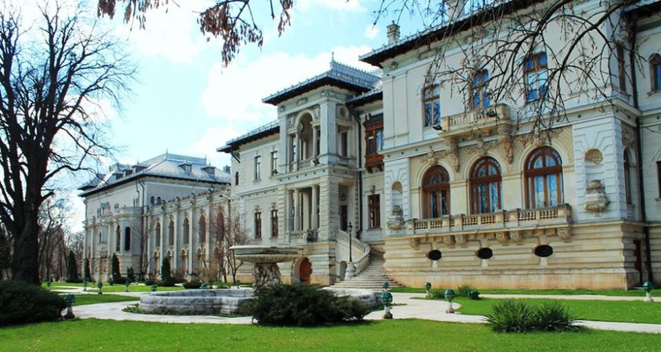 Bucharest: Private Three Neighborhoods Tour by Vintage Car - Cotroceni Neighborhood