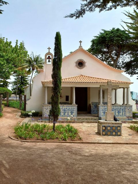 Cascais - Private Tour in German in Lisbon's Suburb - Meeting Point at Cascais Train Station