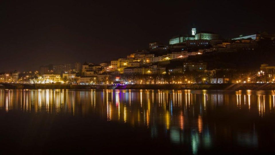 CENTER Portugal: TOUR FD Coimbra>Fatima MERCEDES V EXT LongThis Appears to Be an Itinerary or Description for a TOUR in Central Portugal, Covering the Cities of Coimbra and Fatima, and Featuring a Mercedes-Benz Van or Car of an Extended Length - Highlights of the Tour