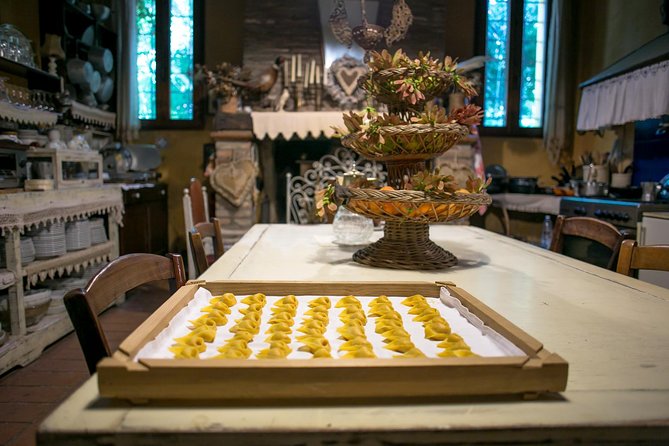 Cesarine: Small Group Pasta and Tiramisu Class in Modena - Location and Meeting Point