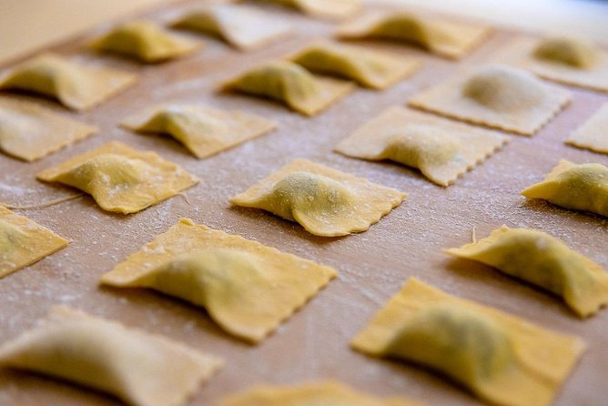 Cesarine: Small Group Pasta and Tiramisu Class in Viareggio - Tiramisu-Making Techniques