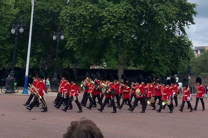 Changing of the Guard Walking Tour - Accessibility Information