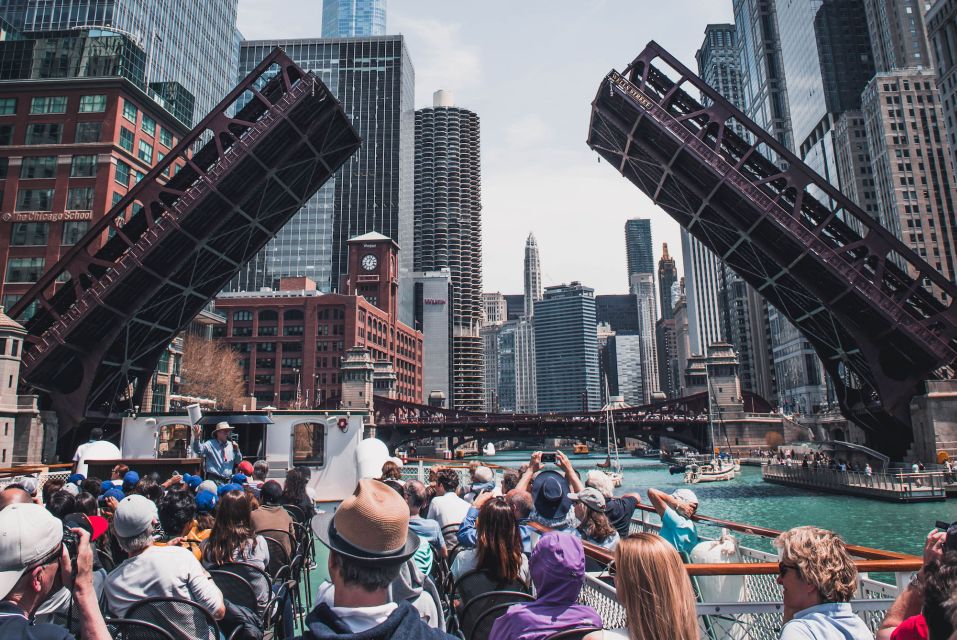 Chicago: Architecture Center Cruise on Chicagos First Lady - Accessibility and Amenities