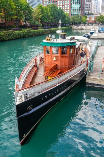 Chicago: Historic Architecture Chicago River Small Boat Tour - Views of Iconic Skyline