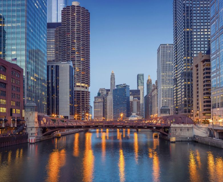 Chicago River: 1.5-Hour Guided Architecture Riverboat Tour - Getting to the Tour