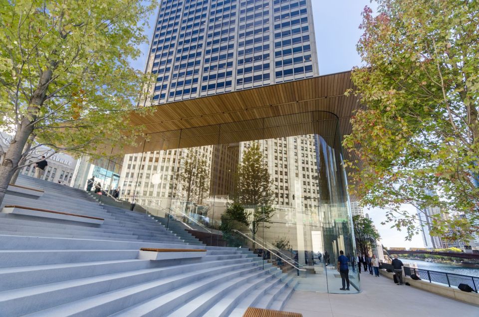 Chicagos Modern Skyscrapers Guided Walking Tour - Guided Walking Tour