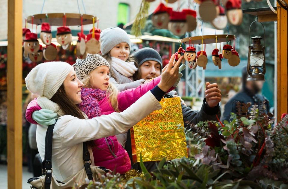 Christmas Time in Boston (UK) – Private Walking Tour - Boston Guildhall History