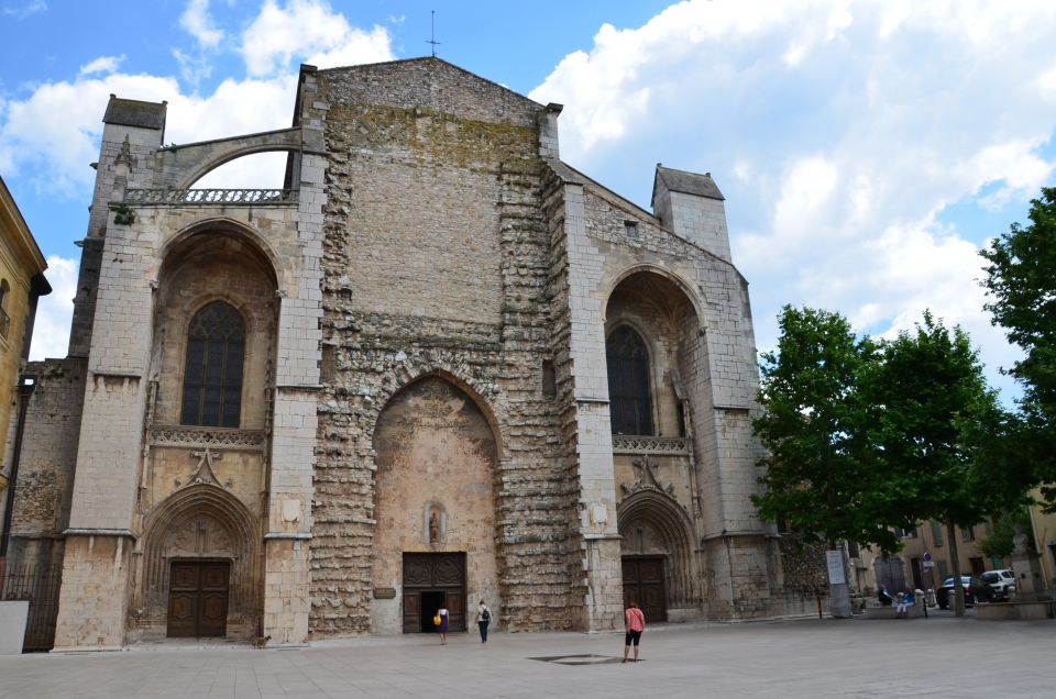 Churches of Provence & French Countryside Private Tour - Palace of the Popes