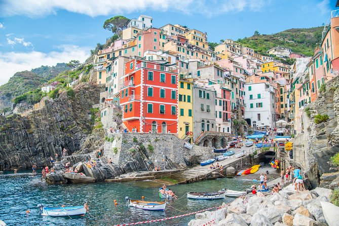 Cinque Terre Small Group Tour From Viareggio-Forte Dei Marmi - Accessibility and Participation