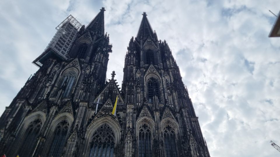 Cologne: Guide Walking Tour for Children - Hear the Tale of Heinzelmannchen