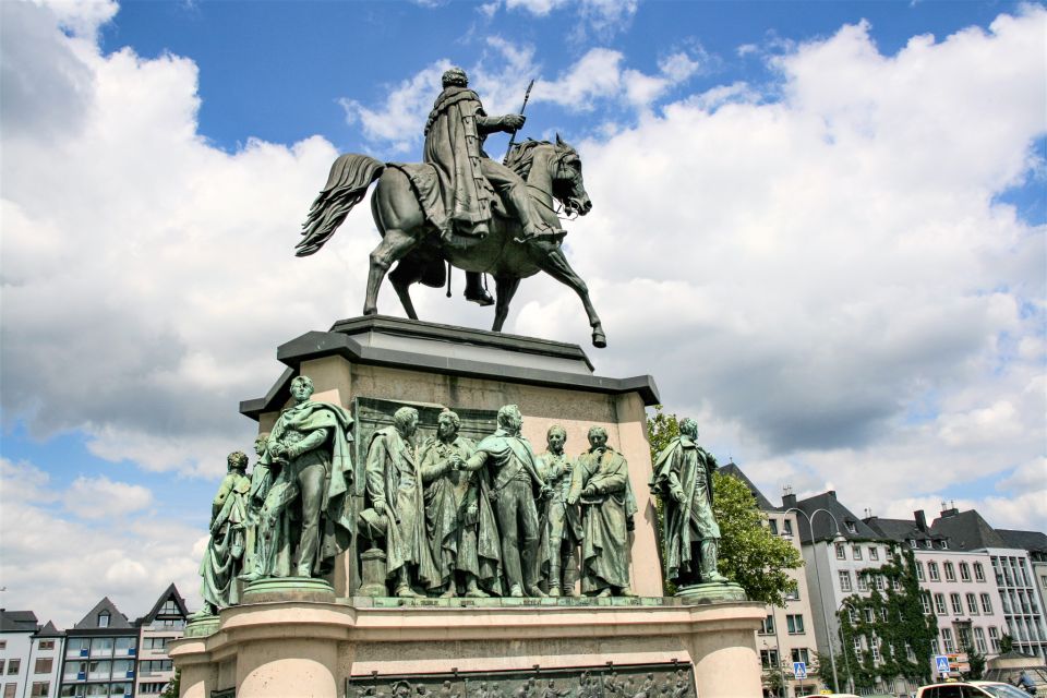 Cologne: Old Town Walking Tour With Brewery and Kölsch Beer - Meeting Point and Duration