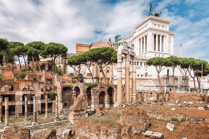 Colosseum and Roman Forum Small Guided Group - Included in the Tour