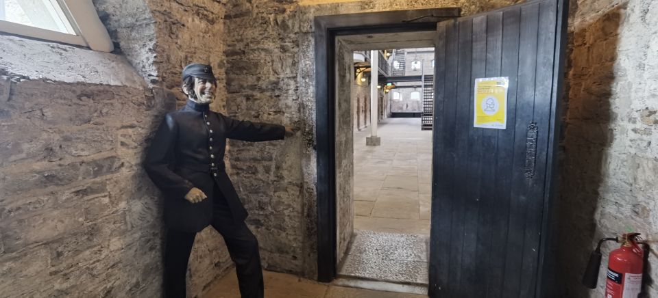 Cork: City Gaol Tour With Audio Guide - Interactive Exhibits