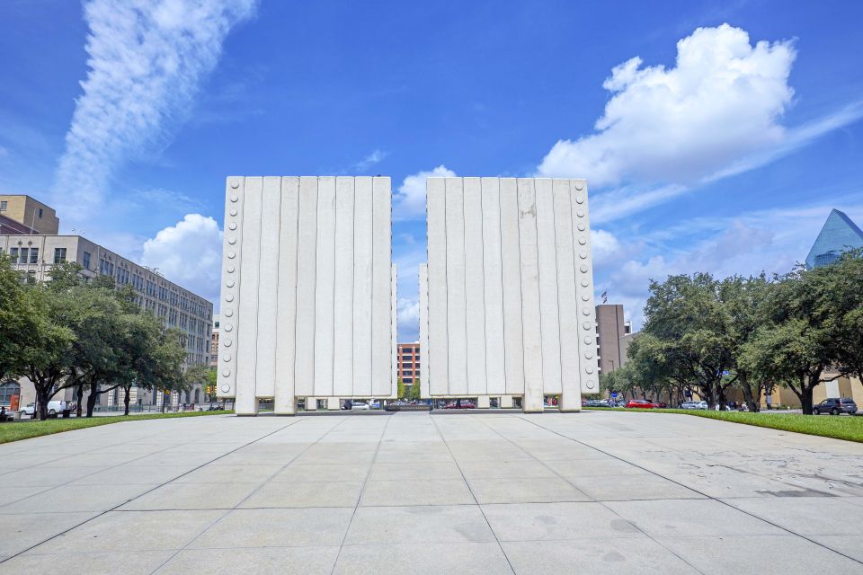 Dallas: JFK Assassination and Sixth Floor Museum Tour - Tour Experience