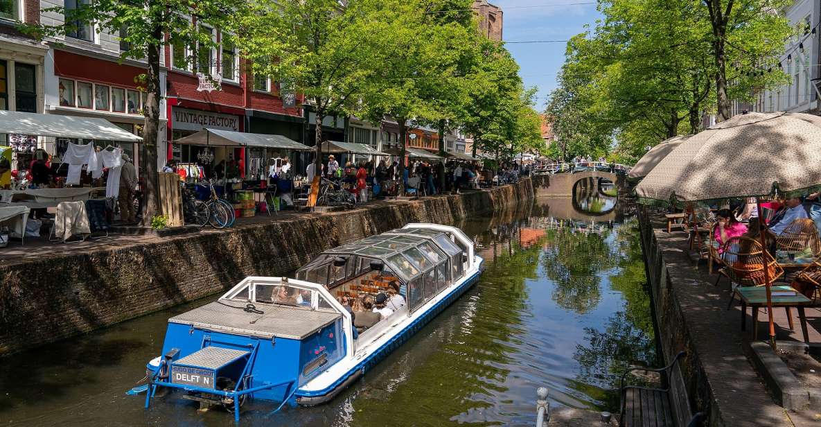 Delft: Canal Cruise With Guided Commentary - Languages Offered