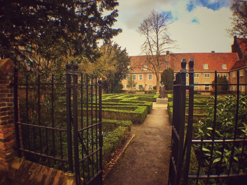 Delft: Guided Walking Tour - Meeting Point