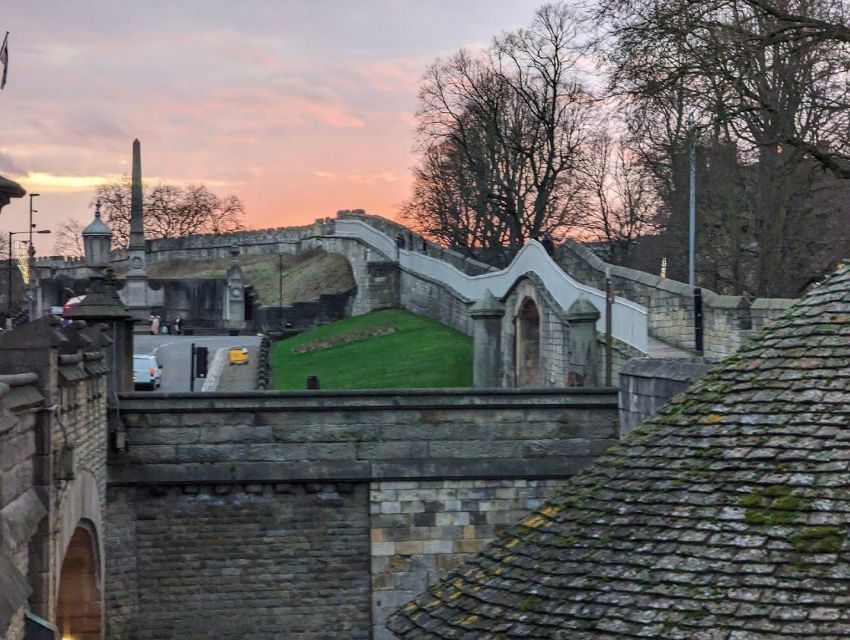 Discover Yorks Legacy: In-App Audio Tour of the City Walls - Sights and Panoramic Views