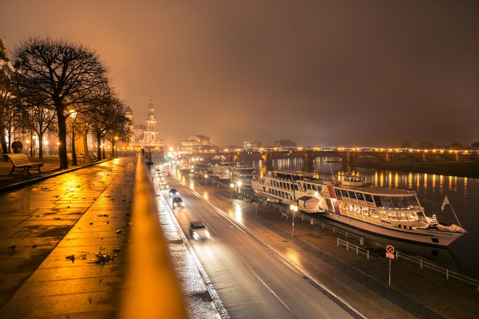 Dresden: Evening River Cruise With Dinner - Cruise Inclusions