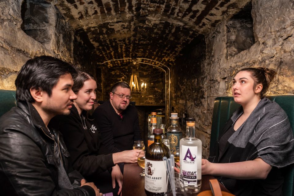 Edinburgh: Gin Tasting at Underground Venue - Tasting the Finest Gins