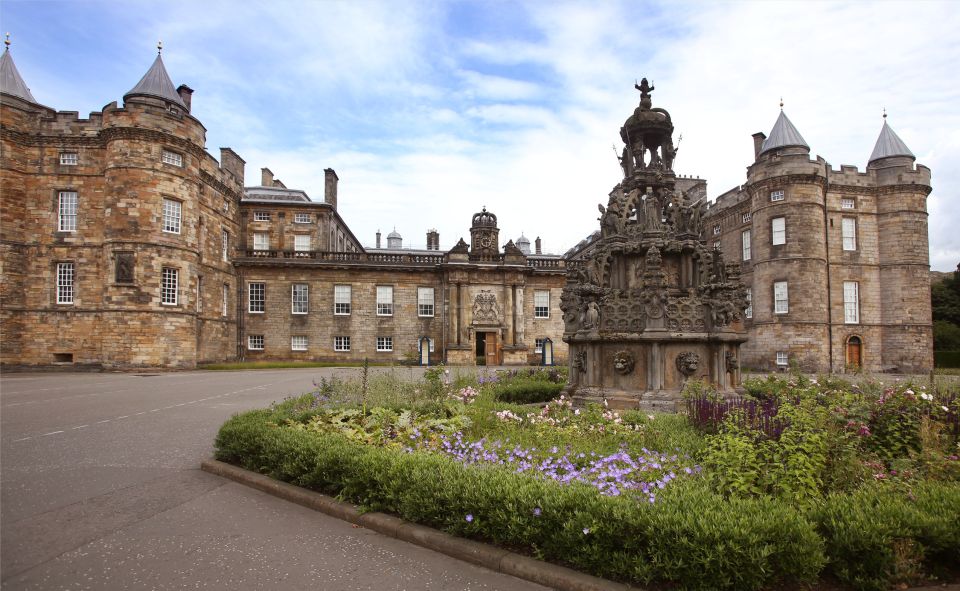 Edinburgh: Palace of Holyroodhouse Entry Ticket - Changing Monarchs State Apartments