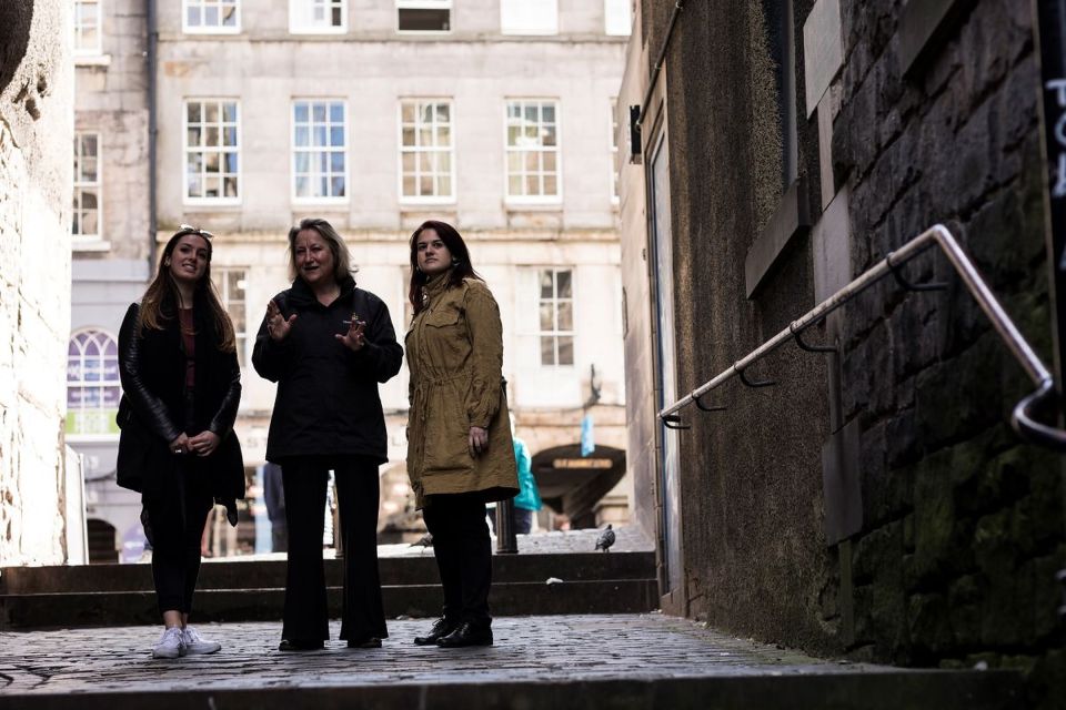 Edinburgh: Small-Group Old Town Historical Walking Tour - Discovering the Secrets of Edinburghs Culture