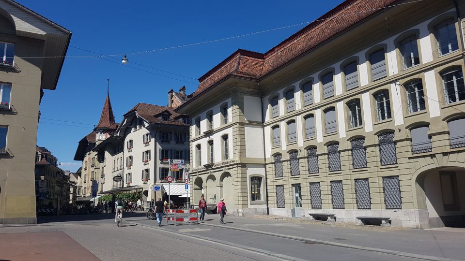 Exploring UNESCO Gem: Private 3-Hour Walking Tour of Bern - Swiss Federal Government Buildings