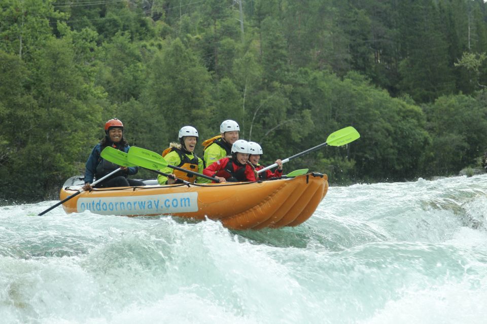 Family Rafting - Voss - River Skills From Certified Guides