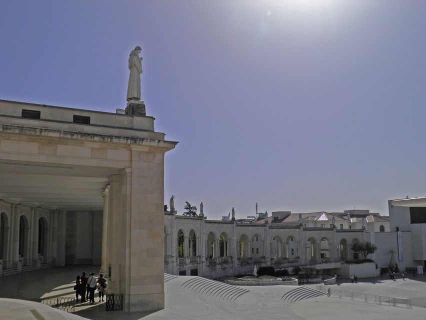 Fatima Sanctuary and Little Shepherds Village, 5H Tour - Apparitions of the Virgin Mary