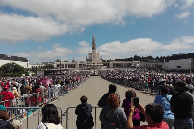 Fátima Sanctuary and Pastorinhos Village, Half-Day From Coimbra - Traveler Feedback and Ratings