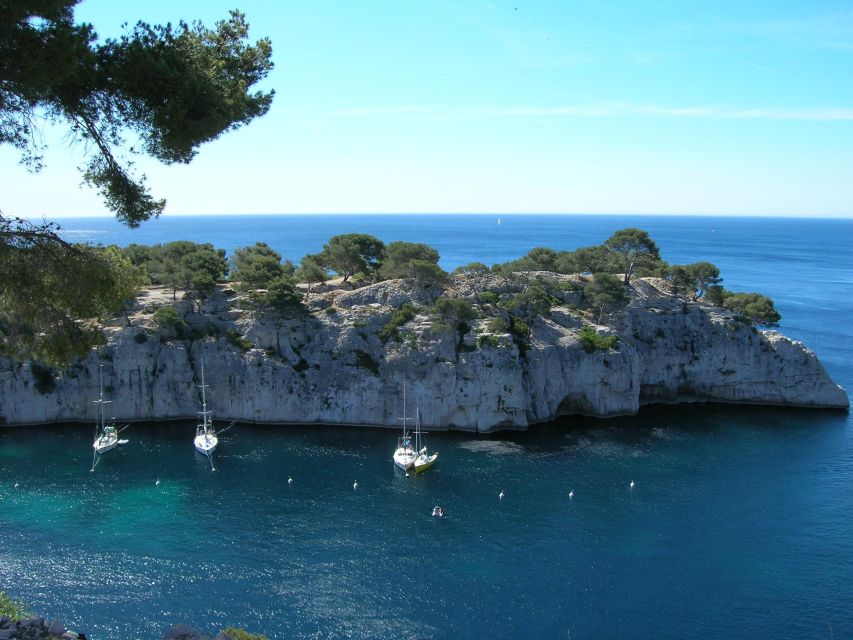 From Aix-En-Provence: Cassis Tour With Cap Canaille Stop - Cassis Exploration