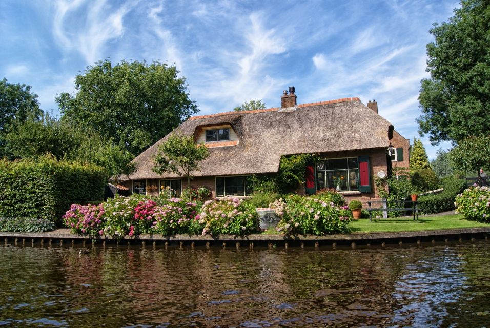 From Amsterdam: Private Sightseeing Tour to Giethoorn - Dining Experiences