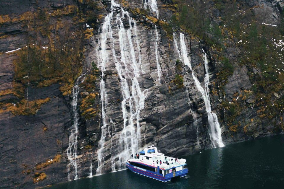 From Bergen: Scenic Fjord Cruise to Mostraumen - Experiencing the Mostraumen Strait