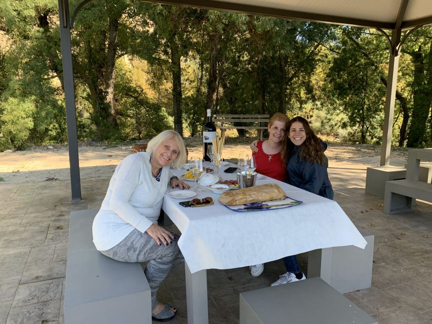 From Bilbao: Two Rioja Wineries Day Trip With Picnic Lunch - Picnic Lunch in the Vineyards