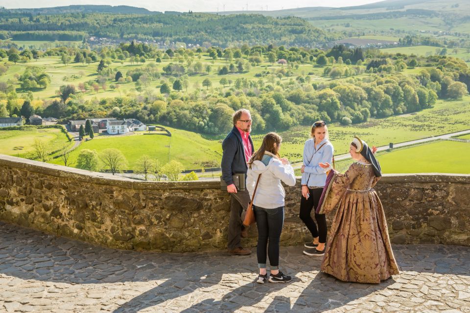 From Edinburgh: Loch Lomond, Kelpies & Stirling Castle Tour - Renowned Kelpies Sculpture Park