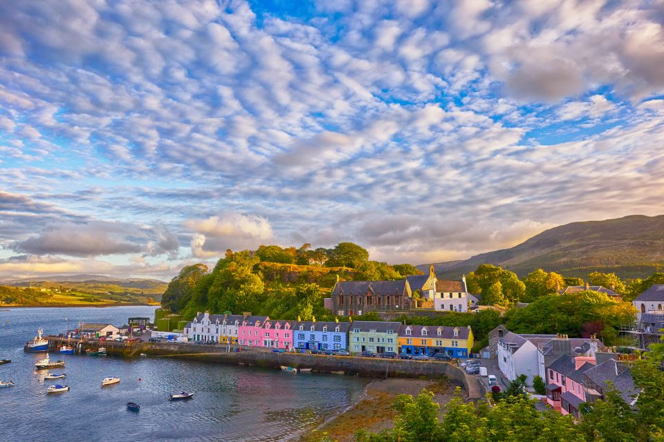 From Edinburgh: Outer Hebrides & Isle of Skye 6-Day Tour - Ullapool and Loch Ness