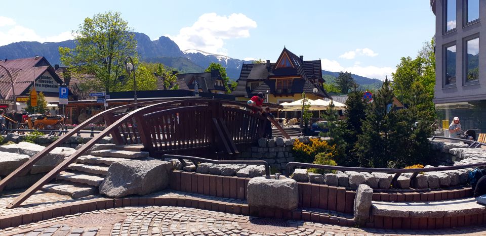 From Krakow: Day Tour of Zakopane and Tatra Mountains - Chochołów Experience