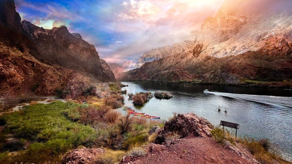 From Las Vegas: Moonlight Kayak Tour in the Black Canyon - Starry Night Bonfire