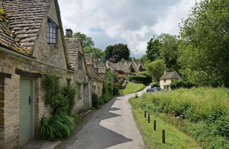 From London: Full-Day Cotswolds Tour With 2-Course Lunch - Bibury: The Cotswolds Gem