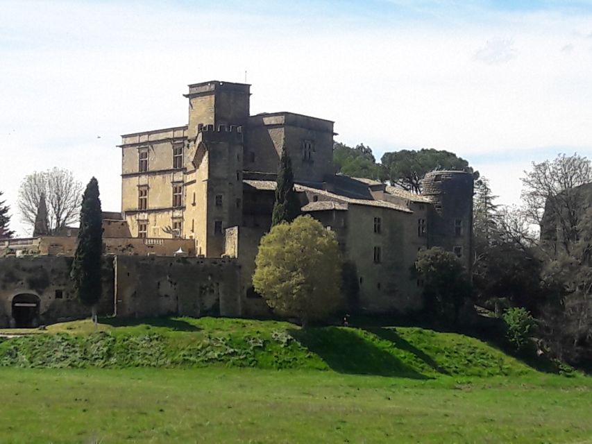 From Marseille: Luberon Markets & Villages Full-Day Trip - Lourmarin Market on Fridays