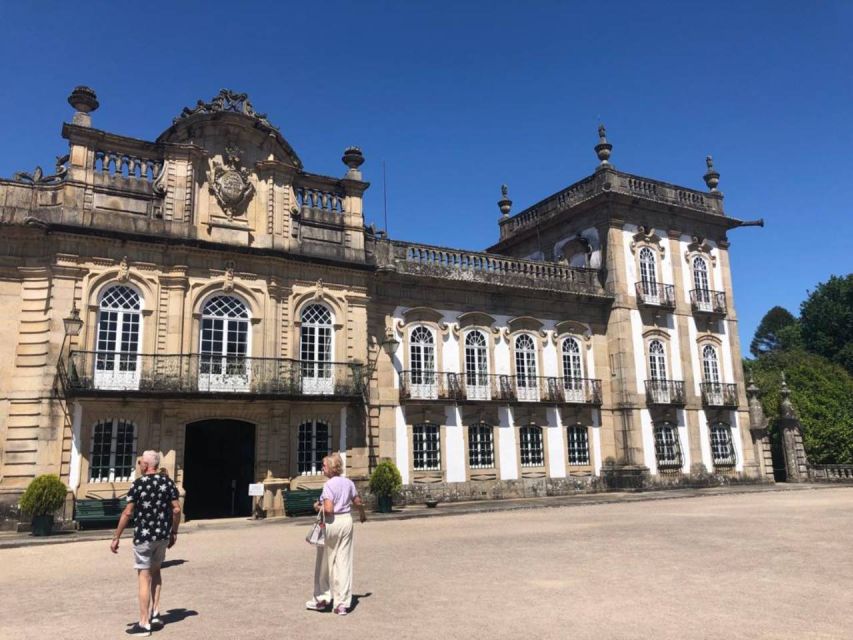 From Porto: Monção Wineries Tour With Wine Tastings - Lunch in Ponte De Lima