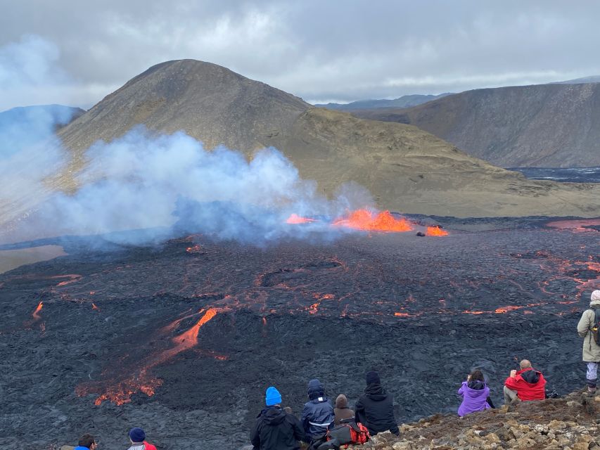 From Reykjavik: Reykjanes Geopark Tour and Sky Lagoon Visit - Lagoon Experience Highlights