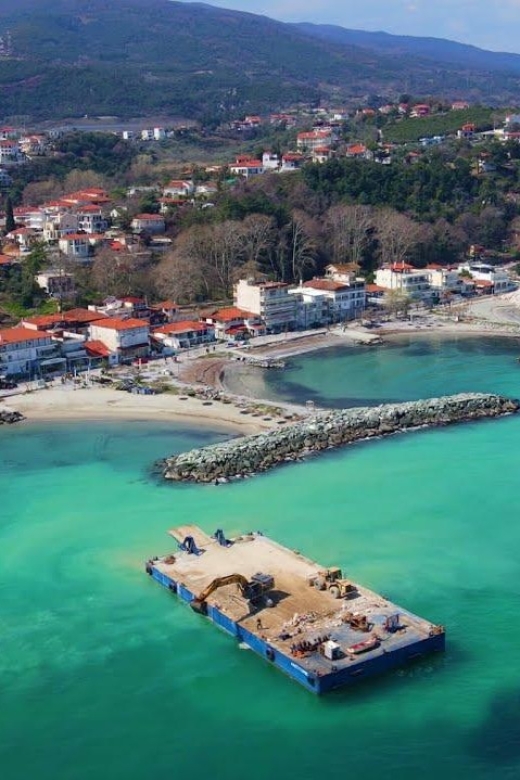 From Thessaloniki: Platamonas Beach - Panteleimonas Village - Convenient Pickup and Transportation