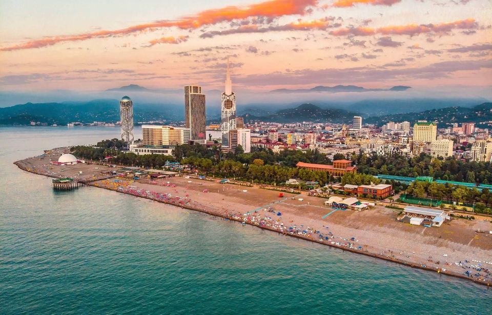 From Trabzon: Group Walking Tour Through Batumi in Georgia - Boat Cruise and Lunch