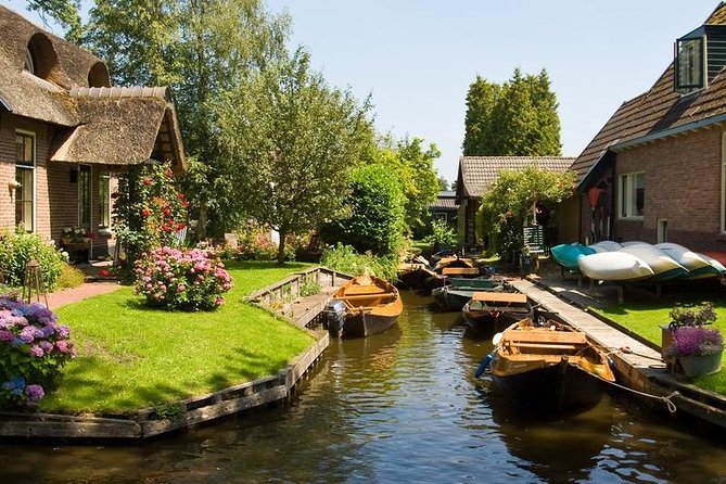 Giethoorn Day Private Tour Inc. Boat Trip - Traveler Experiences