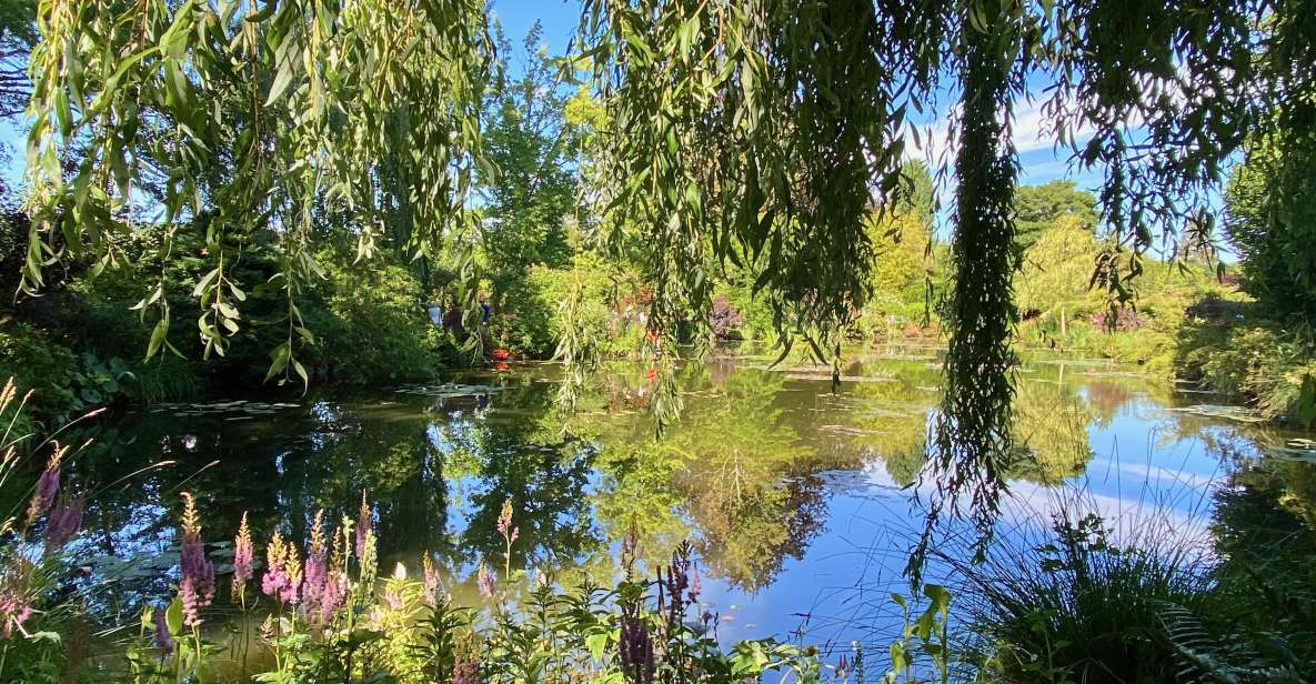 Giverny, Versailles, Trianon for 2 - 7 People From Paris - Versailles Palace Tour