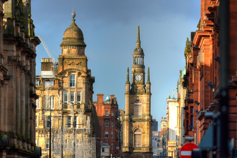 Glasgow: First Discovery Walk and Reading Walking Tour - Tour Experience