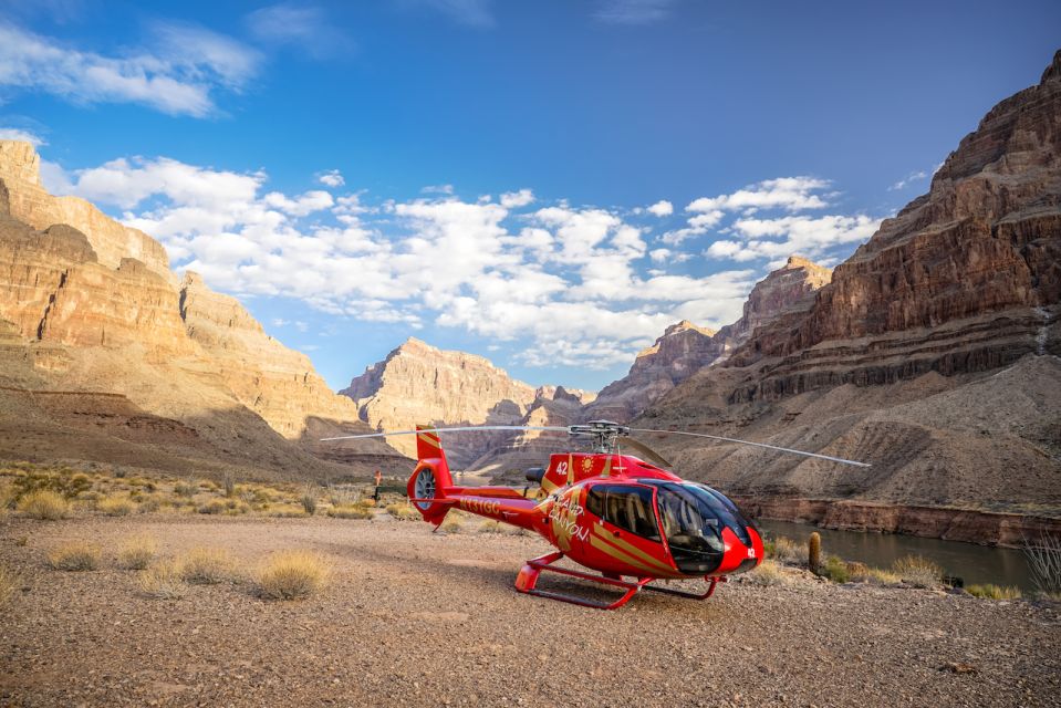 Grand Canyon Helicopter Landing Tour With Vegas Strip - Champagne and Snacks